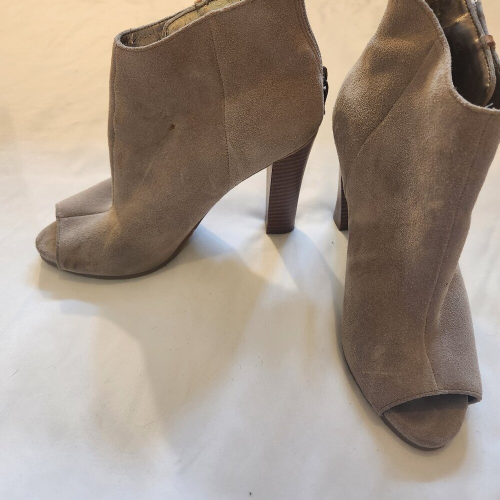 Loft Tan Leather Open Toe Booties Size 6.5 Never Worn